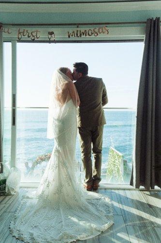 mobile - carousel-hero-element image-3