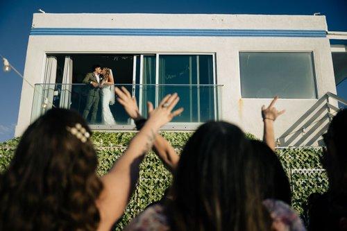 mobile - carousel-hero-element image-0